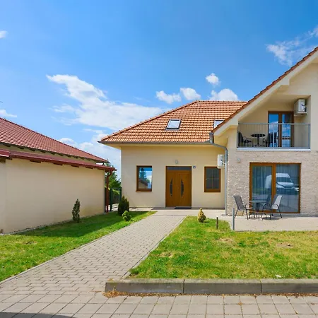 Apartmanky - & Whole House, 2-17 Guests