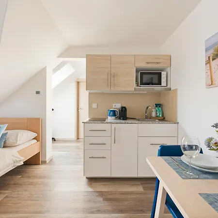 Daire Apartmanky - & Whole House, 2-17 Guests *